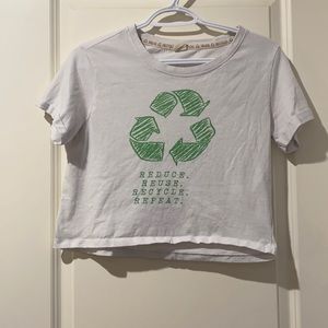 White recycle cropped t shirt